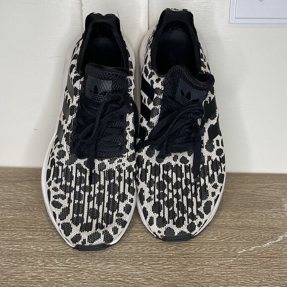 Adidas Swift Run Women's Sz 9.5 Cheetah Leopard Animal Print Black White - Picture 2 of 9